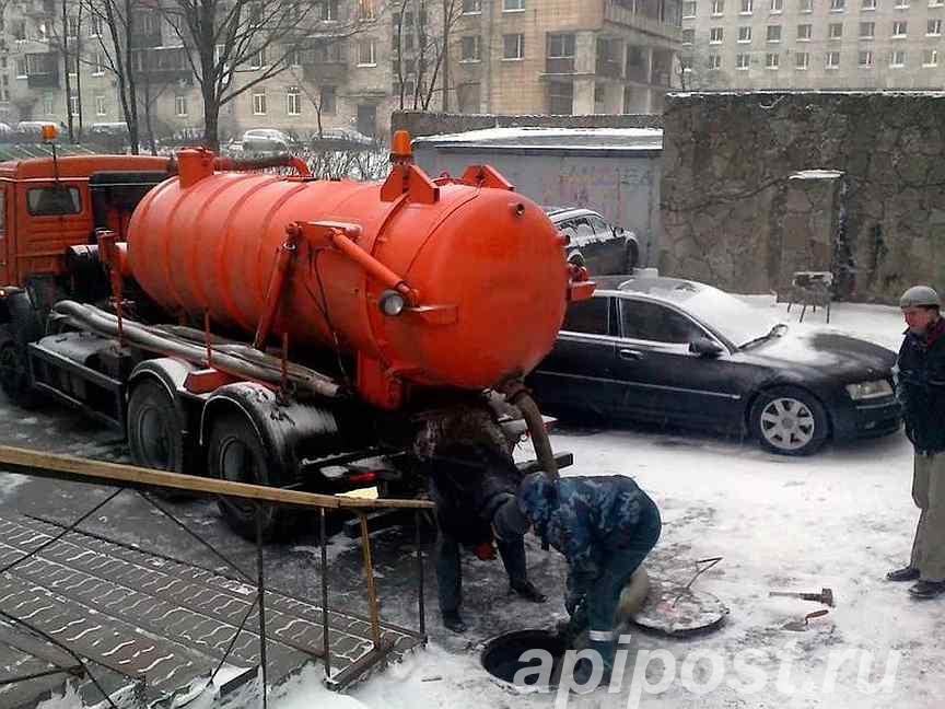 Услуги илососа ассенизатора доставка воды - Новосибирск