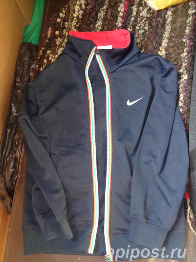 NIKE спортивная ветровка для мальчика на 5-6 лет в хор....