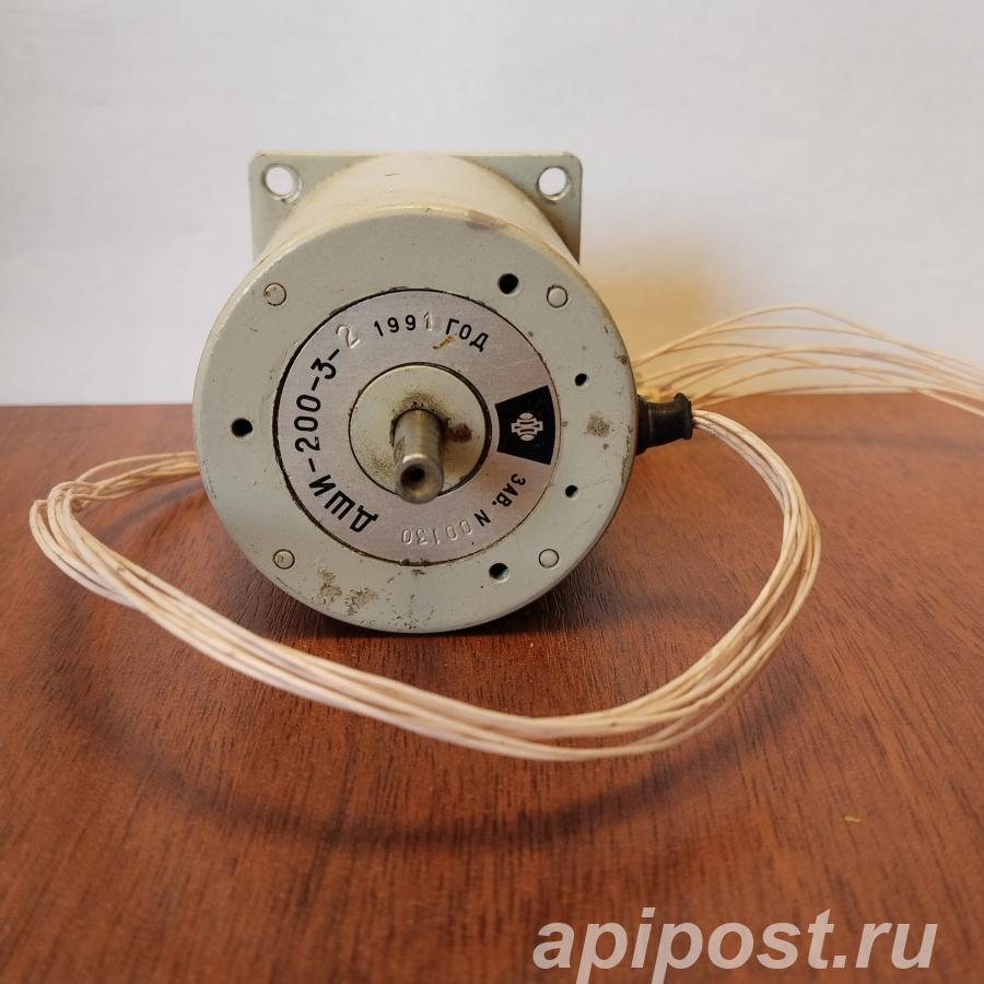 Шаговый двигатель ДШИ-200-3-2 Б у - Новосибирск