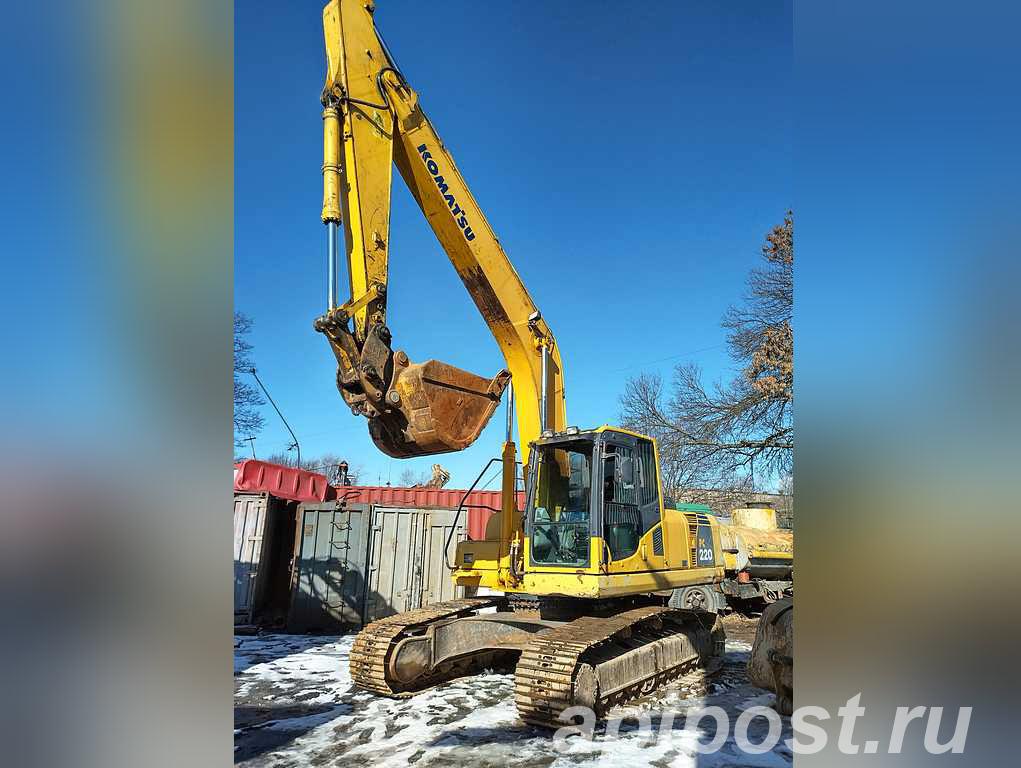 Гусеничный экскаватор Komatsu 220, 2013 г, новая ходовая - Санкт-Петербург