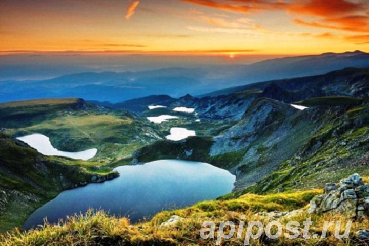 Летний отдых на озерах в горах Болгарии