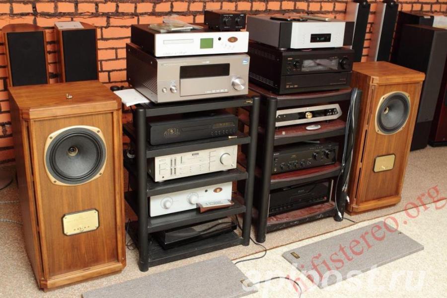 Куплю аудиотехнику и часы в Санкт-Петербурге