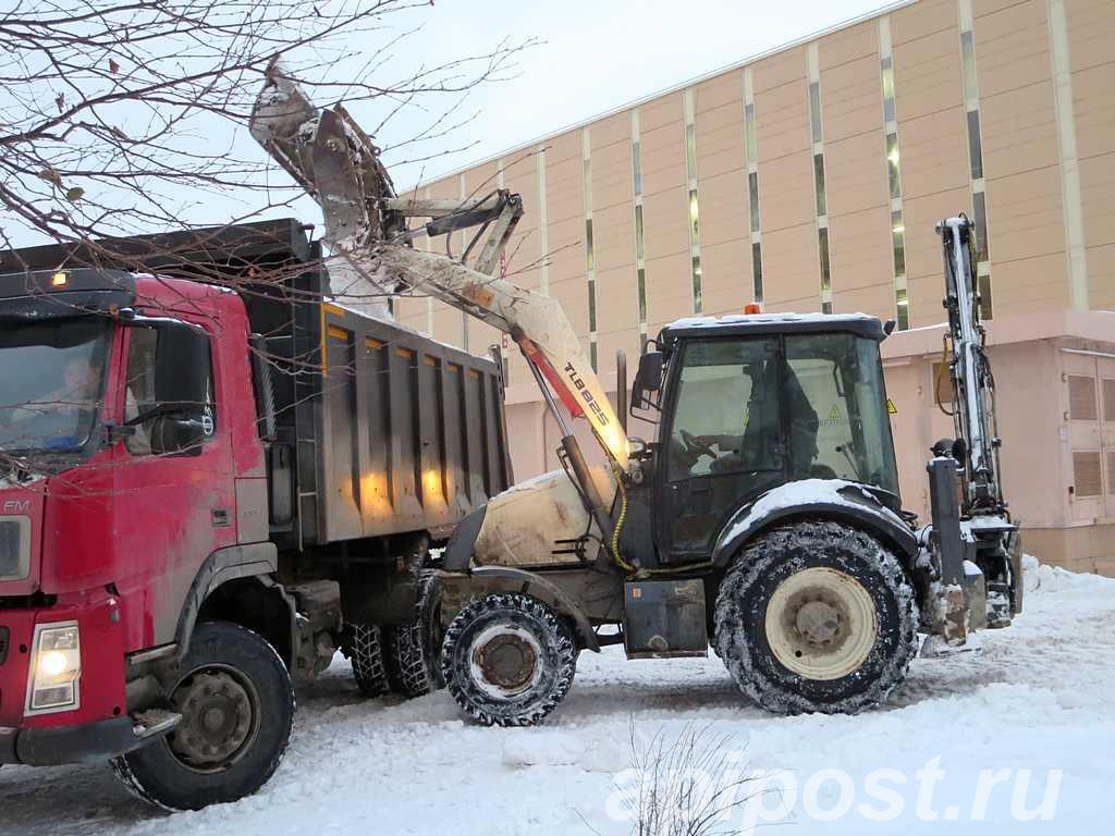 Экскаватор-погрузчик Terex 825, 2017 г.
