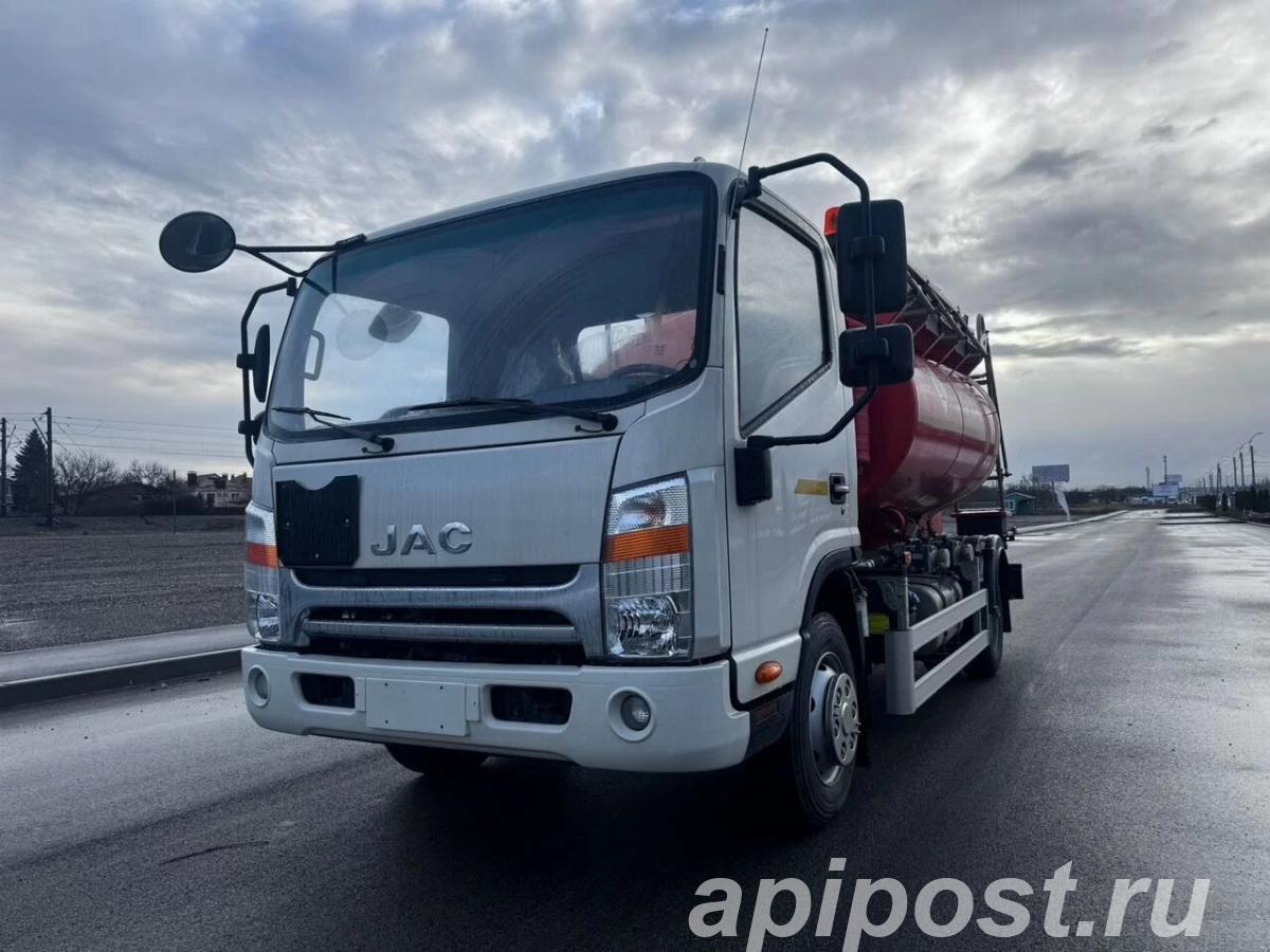Автотопливозаправщик JAC N-90S, 4х2, бочка 6 куб. м., 2...